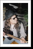 Der Anfang von Bloody- Onion. Colli kauft sich im Nov. 1998 auf dem Flohmarkt eine Gitarre und erlernt im zarten Alter von 36 Jahren seinen ersten Song the Hoochie Coochie Man Der Anfang von Bloody- Onion. Colli kauft sich im Nov. 1998 auf dem Flohmarkt eine Gitarre und erlernt im zarten Alter von 36 Jahren seinen ersten Song the Hoochie Coochie Man